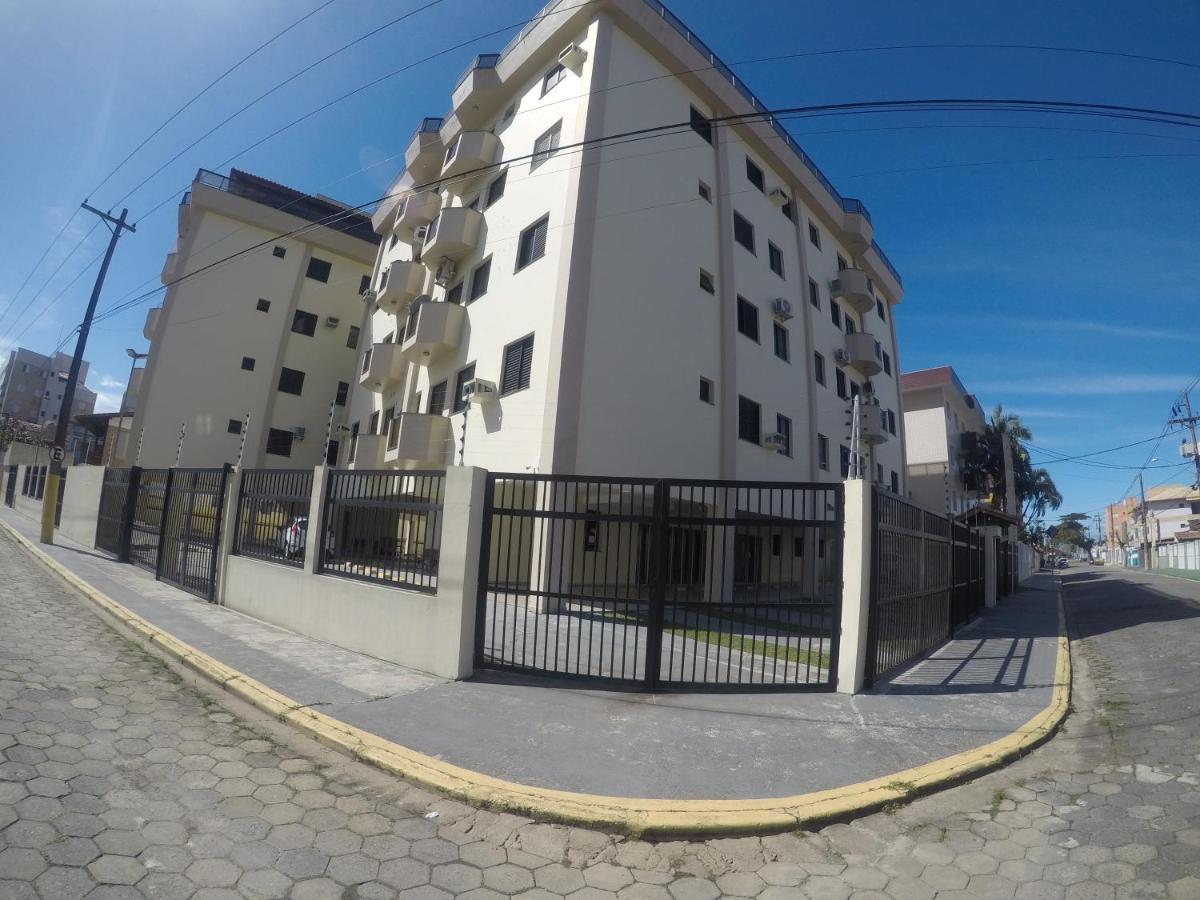 אובטובה Apartamento Na Praia Grande Proximo A Feirinha E Mercado מראה חיצוני תמונה